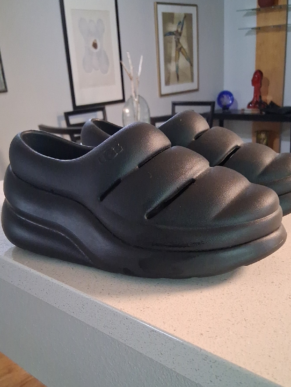 UGG Shoes - Picture 2 of 4